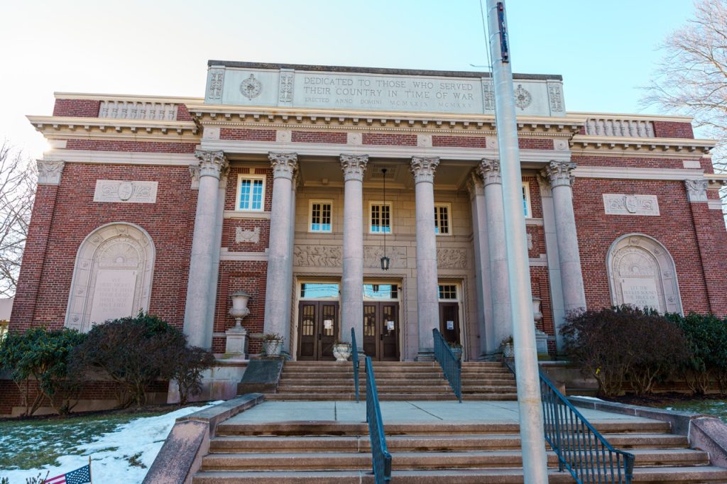 Brockton war memorial steps
